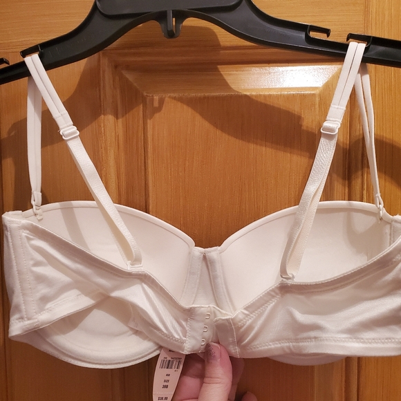 VS Victoria secret bra 36B NWT cream off white color underwire push up - Picture 2 of 3